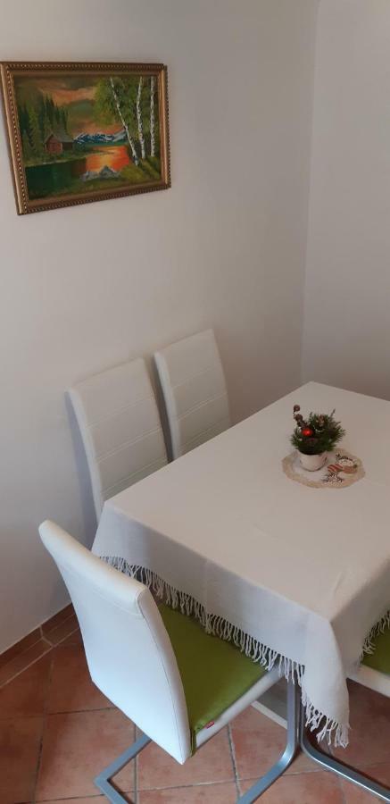 Apartma Albina Kranjska Gora Bagian luar foto
